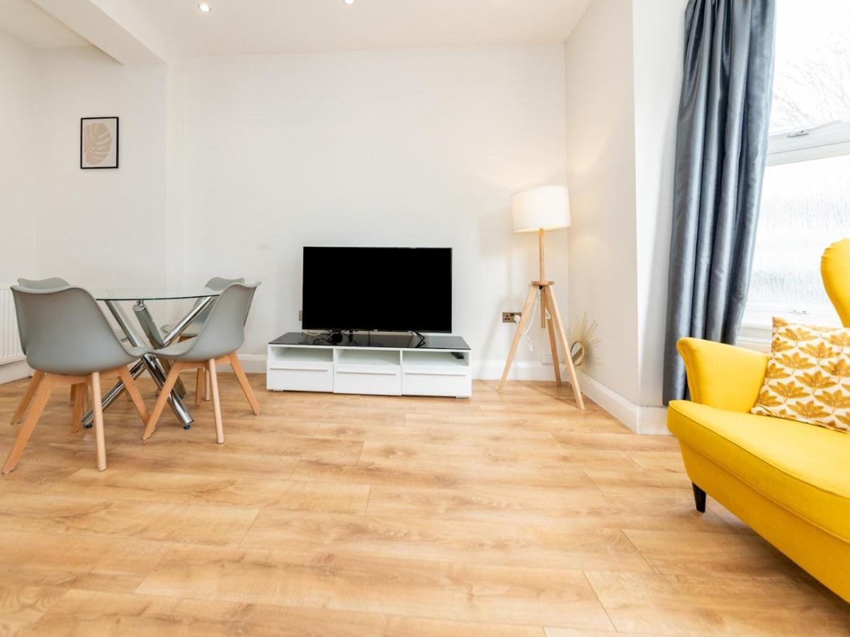 Pass The Keys Spacious 2br Flat Modern Convenient Apartment