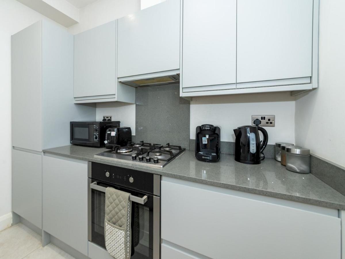 Apartment Pass The Keys Spacious 2br Flat Modern Convenient Reading
