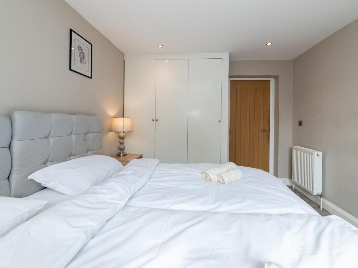 Pass The Keys Spacious 2br Flat Modern Convenient * Reading