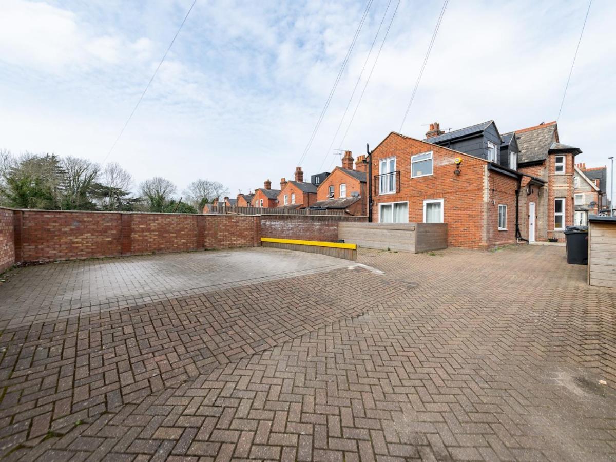 Pass The Keys Spacious 2br Flat Modern Convenient Apartment *