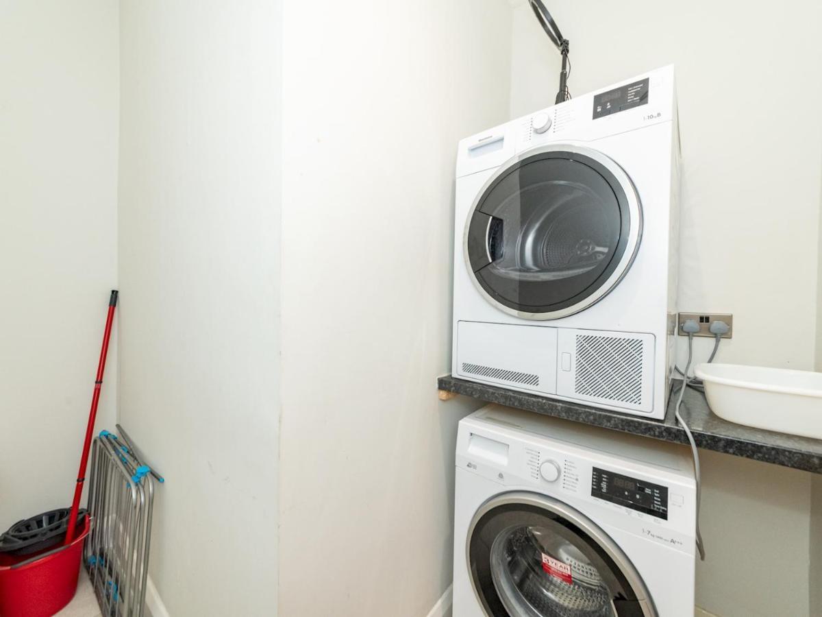 Apartment Pass The Keys Spacious 2br Flat Modern Convenient