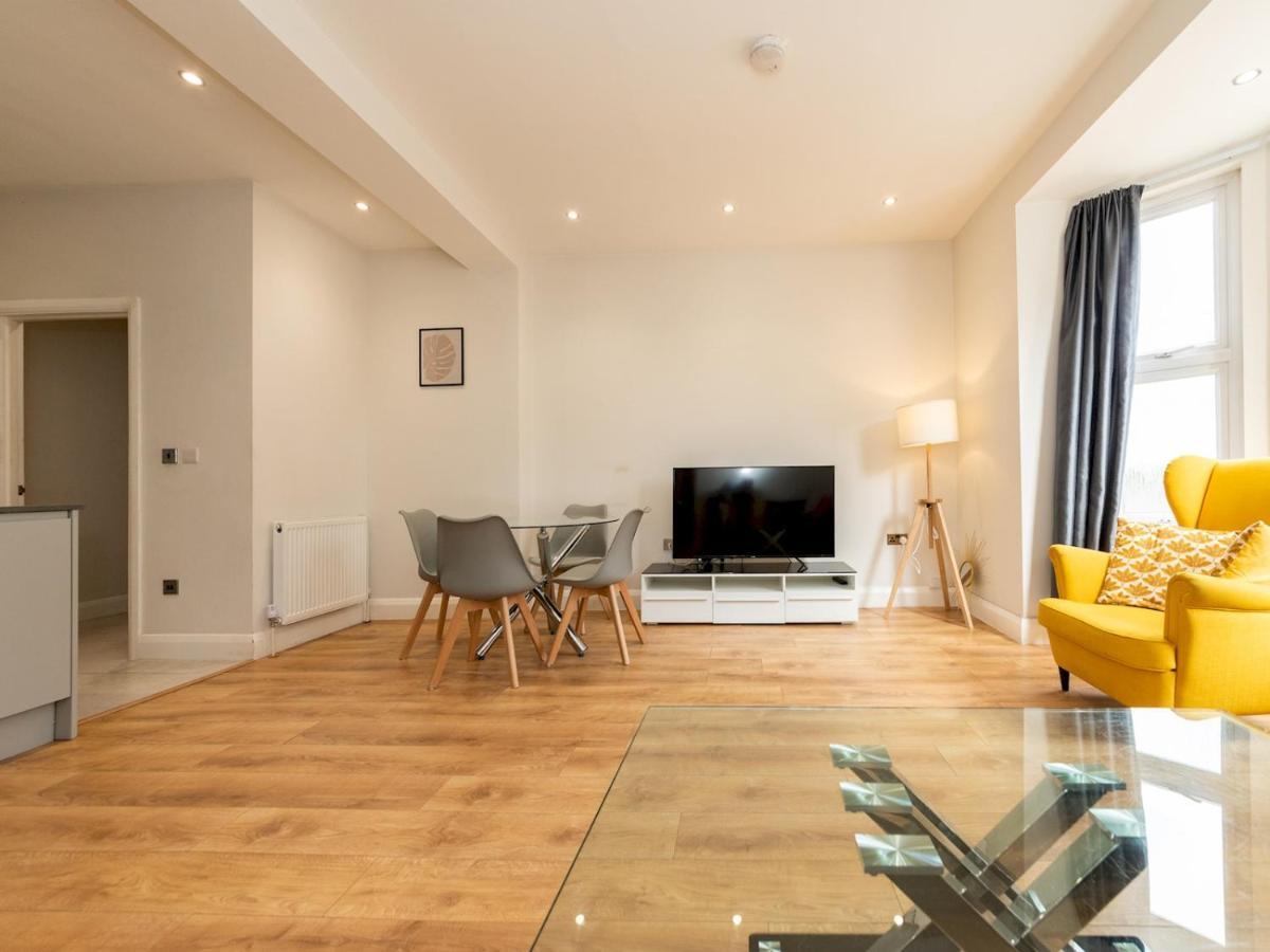 Pass The Keys Spacious 2br Flat Modern Convenient Apartment *