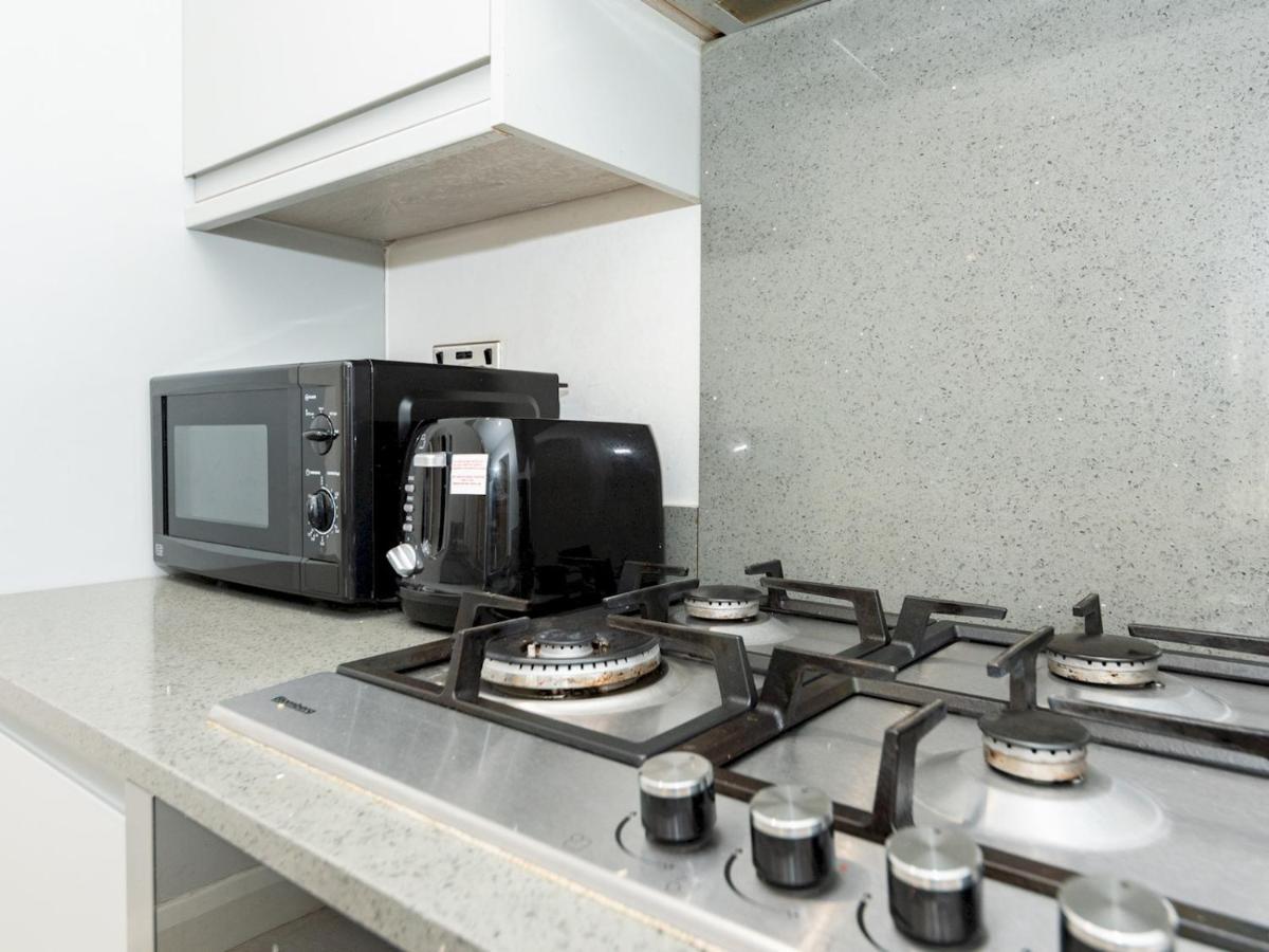 Apartment Pass The Keys Spacious 2br Flat Modern Convenient