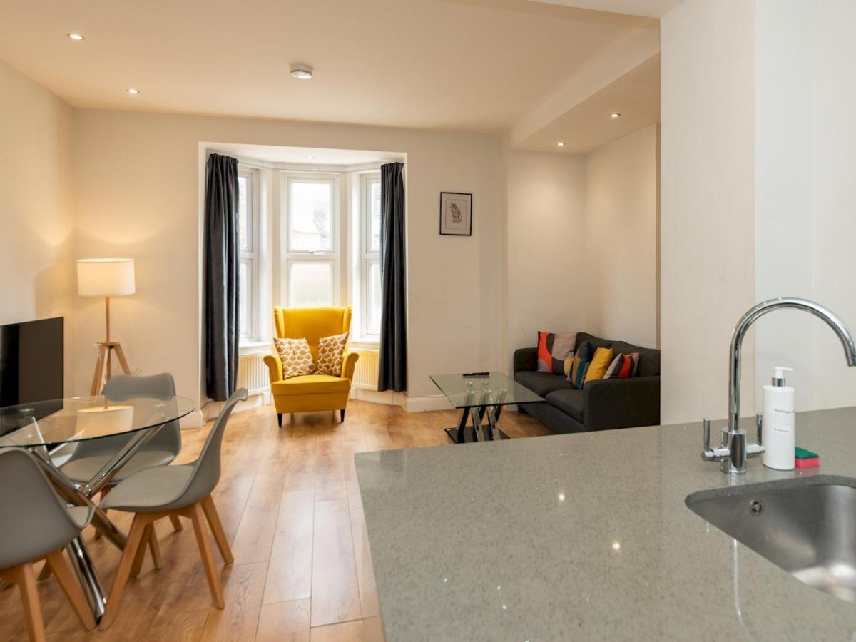 Apartment Pass The Keys Spacious 2br Flat Modern Convenient Reading