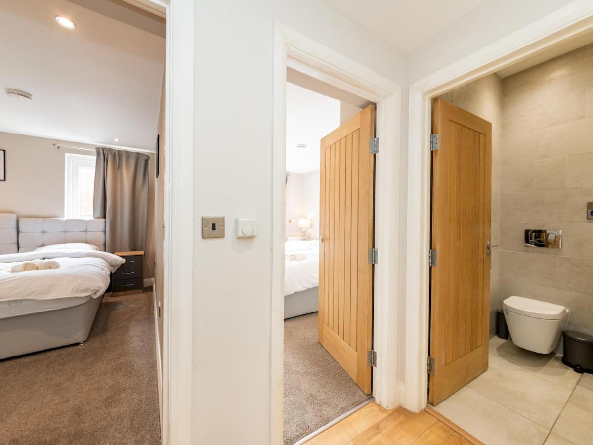 Pass The Keys Spacious 2br Flat Modern Convenient Reading
